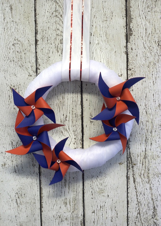 DIY Red White and blue patriotic pinwheel wreath